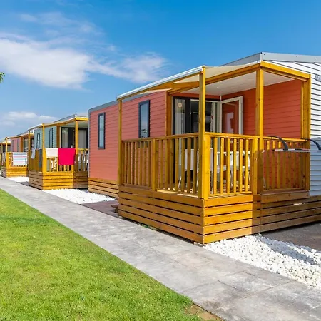 瓦伦西亚露营度假村 - 简易别墅