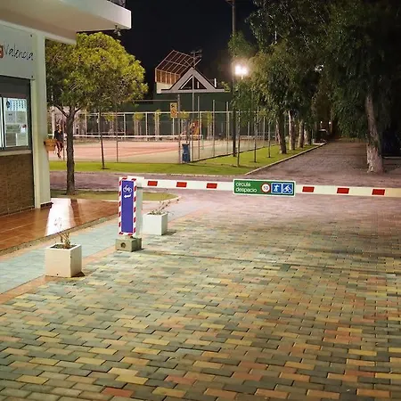 瓦伦西亚露营度假村 - 简易别墅 普索尔